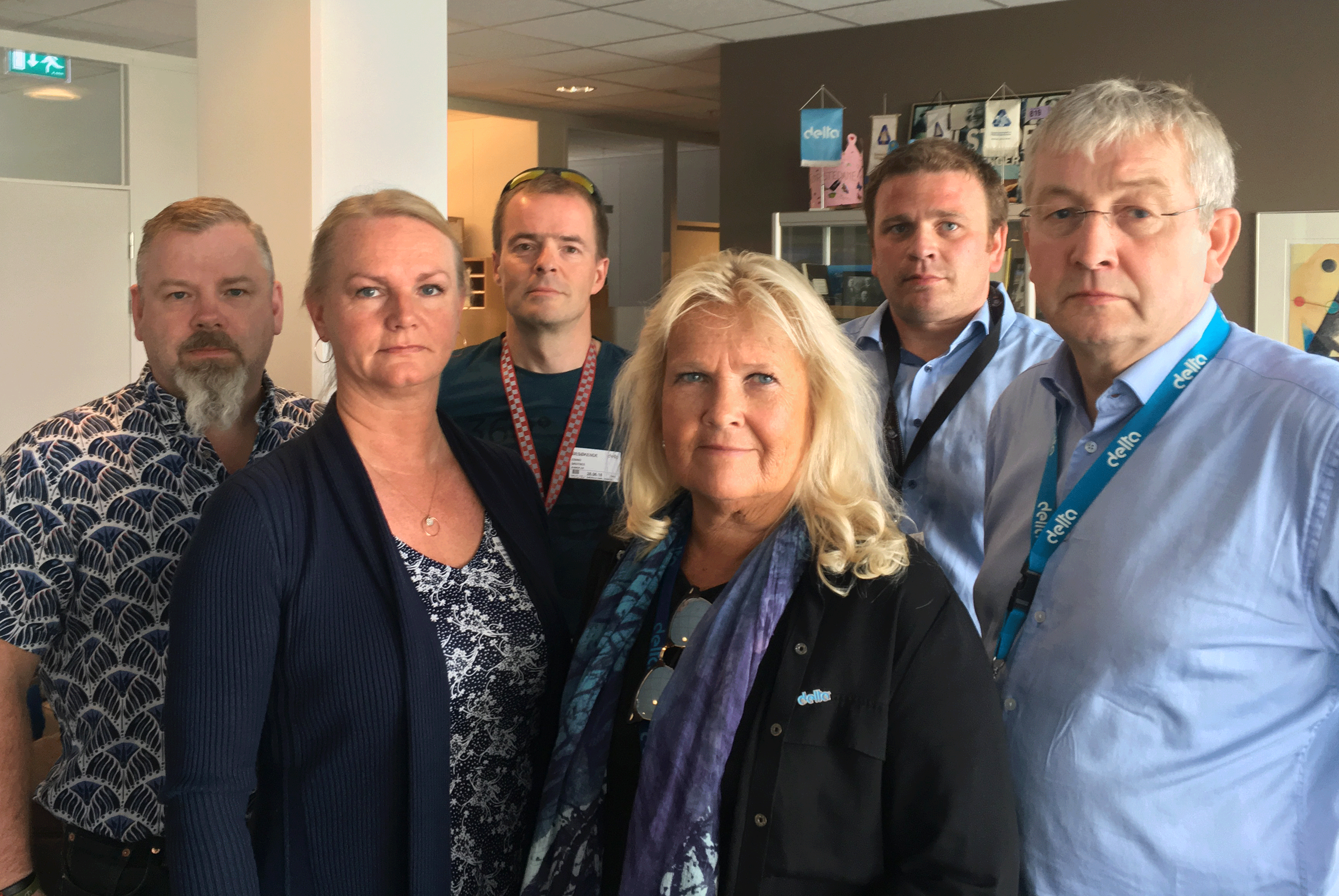 DELEGASJONEN: Fra venstre bak Rune Hamnes, Ingrid Synnøve Brendryen, Eivind Skotnes, Erling Bakkemo og Bjørn Tore Mikkelsen fra Delta Luftfart er klar for meklingen i Avinor og Avinor Flysikring sammen med 1. nestleder i Delta og leder for YS Spekter, Lizzie Ruud Thorkildsen.
